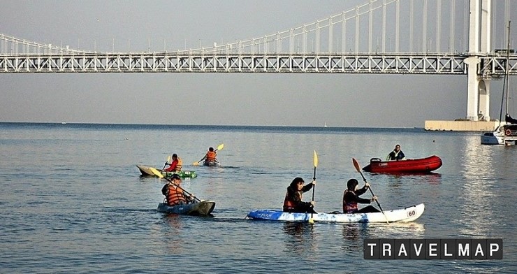 트래블맵부산여행__부산_수영구,_광안리_해수욕장_수영강에서_무료_카약체험장_운영